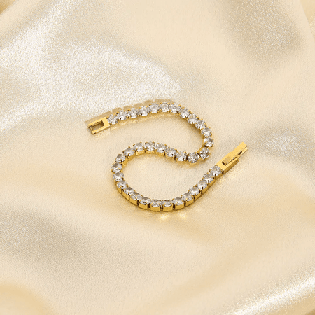 Elevate Your Style with the Stunning Zircon Bracelet - The Perfect Accessory for Any Occasion! ✨ #LuxuryJewelry #ZirconBracelet #FashionStatement